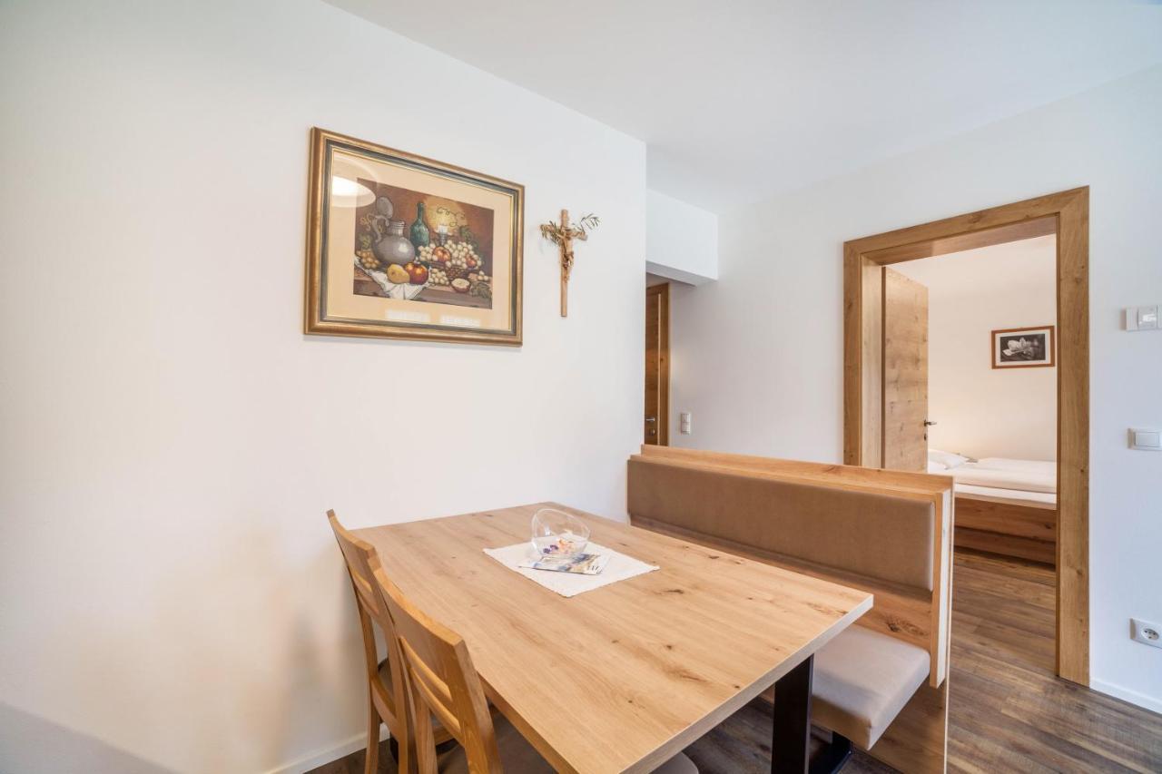 Parigger Apt Lavendel Racines Exterior foto